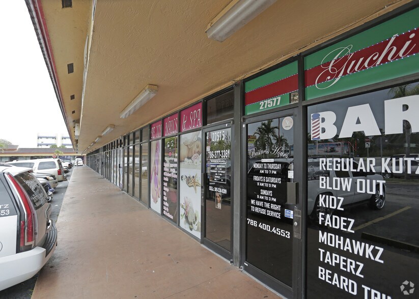 27525-27591 S Dixie Hwy, Naranja, FL à louer - Photo de l’immeuble – Image 3 sur 16