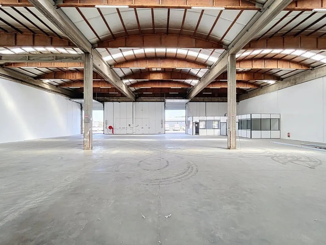 9 Rue Du Dauphiné, Saint-Priest à louer Photo intérieure– Image 1 sur 9