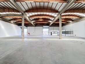 9 Rue Du Dauphiné, Saint-Priest à louer Photo intérieure– Image 1 sur 9