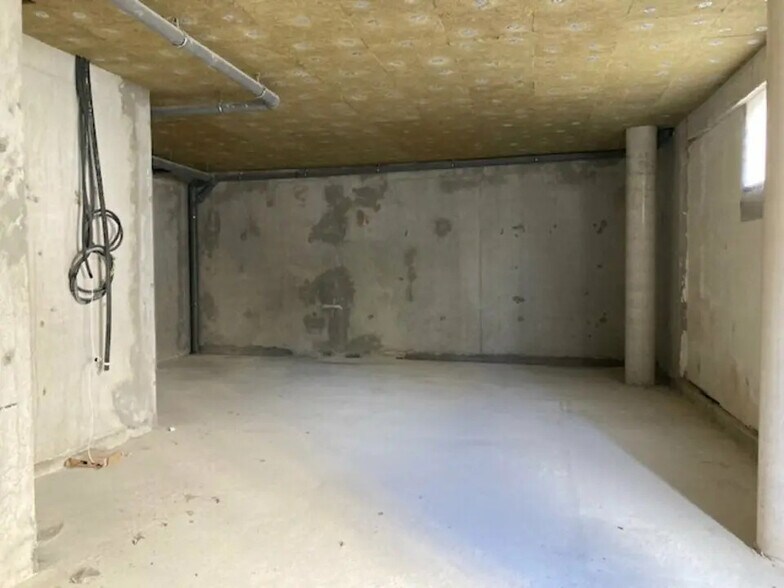 Local commercial dans Asnières-sur-Seine à louer - Photo de l’immeuble – Image 3 sur 6