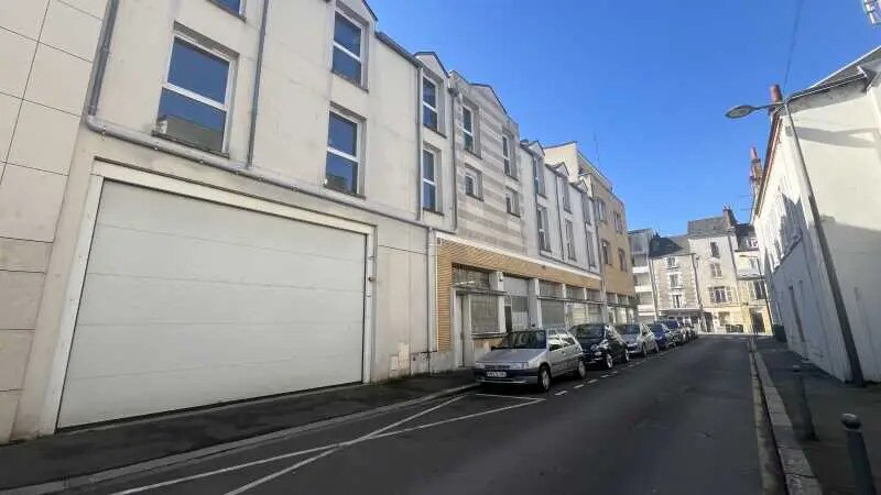 Bureau dans Orléans à louer - Photo de l’immeuble – Image 1 sur 7