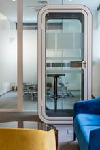 11 Hills Pl, Londres à louer Photo intérieure– Image 2 sur 7