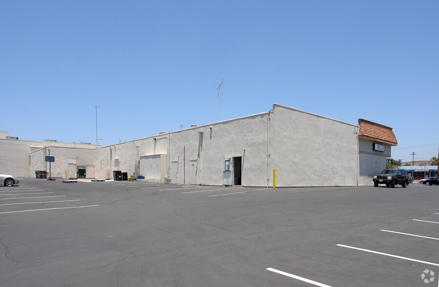 9608-9640 Carlton Hills Blvd, Santee, CA à louer - Photo de l’immeuble – Image 2 sur 3