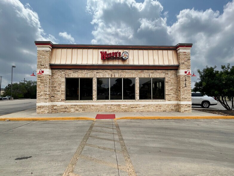 19170 Stone Oak Pky, San Antonio, TX à louer - Photo de l’immeuble – Image 2 sur 8