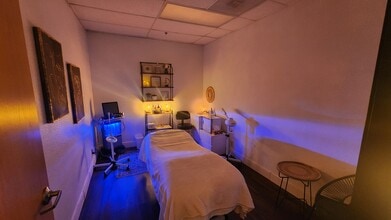 2501 N Green Valley Pky, Henderson, NV à louer Photo intérieure– Image 2 sur 6