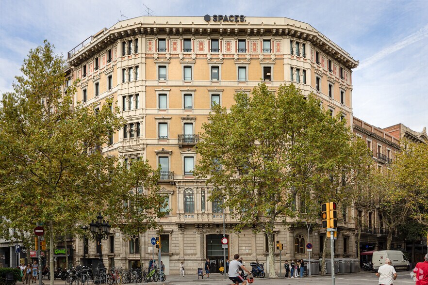 Gran Vía Corts Catalanes, 583, Barcelone, Barcelona à louer - Photo principale – Image 1 sur 9