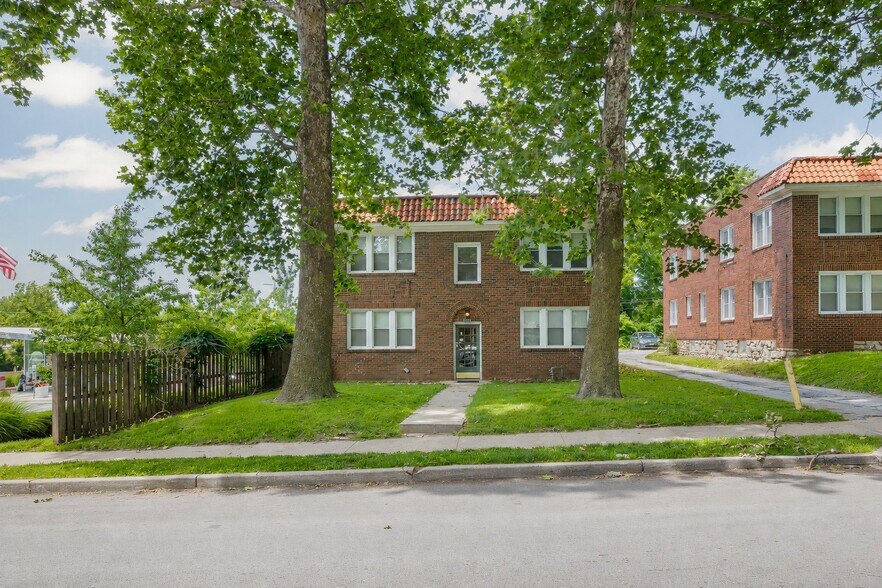 4240-4244 Holly Street, Kansas City, MO à vendre - Photo de l’immeuble – Image 2 sur 12