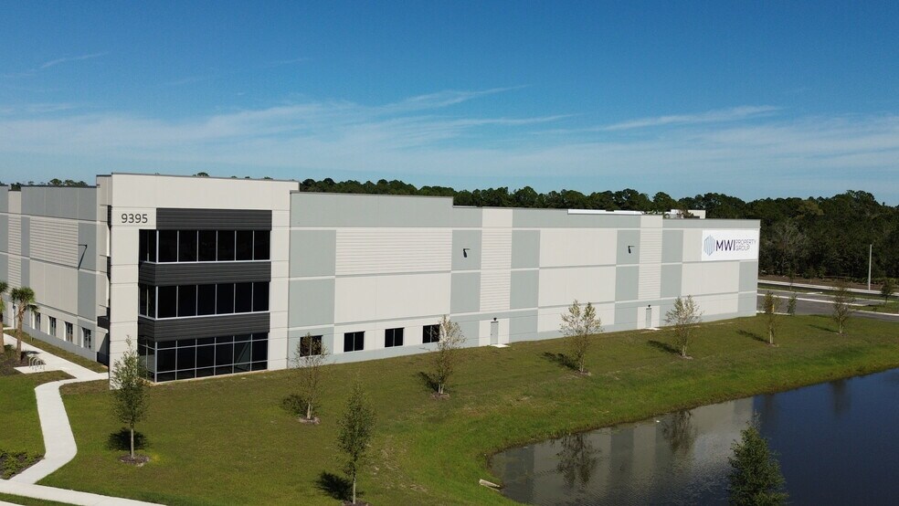 Pritchard Rd, Jacksonville, FL à louer - Photo de l’immeuble – Image 2 sur 15