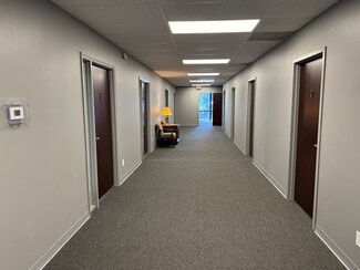 Plus de détails pour 635 N Main St, High Point, NC - Bureau à louer