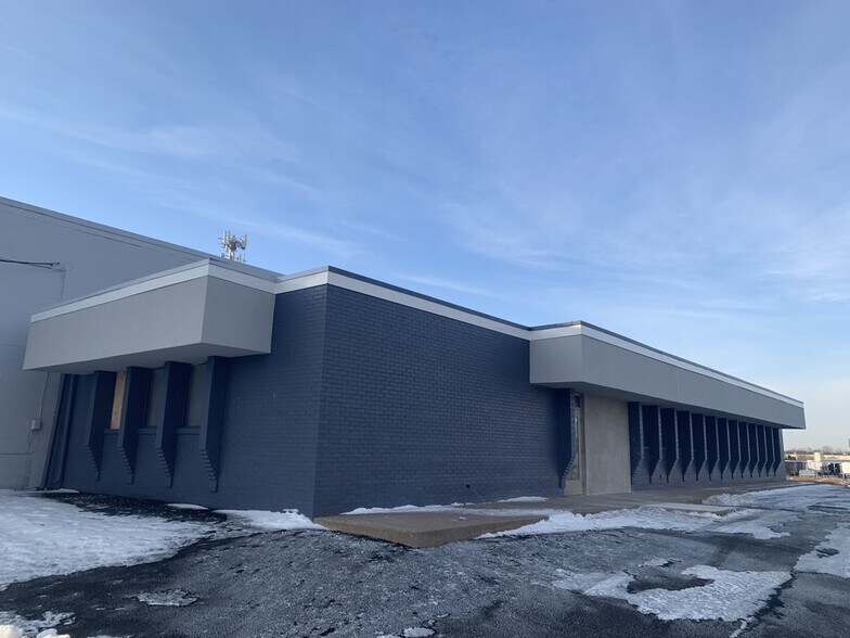 1 Taylor Blvd, Mechanicsburg, PA à louer - Photo de l’immeuble – Image 3 sur 8