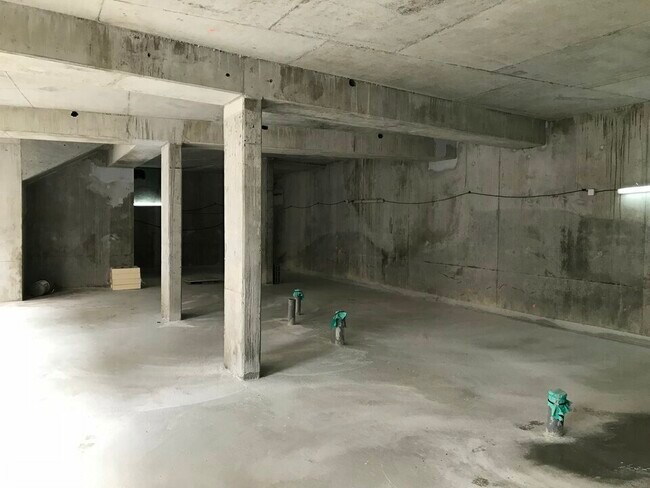 Plus de détails pour Local commercial à louer