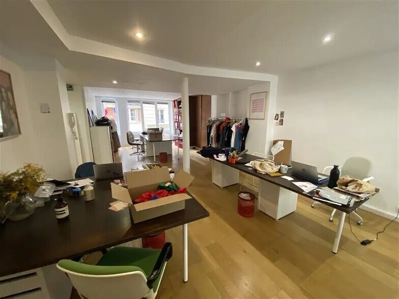 Bureau dans Paris à louer - Photo de l’immeuble – Image 2 sur 7