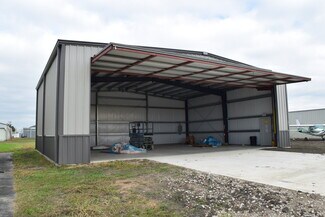 Plus de détails pour 8811 Taxi Way 4, Manvel, TX - Spécialisé à vendre