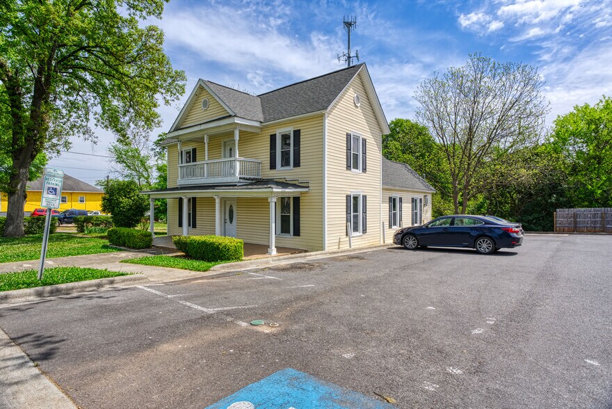 316 S Broad St, Gastonia, NC à louer - Photo de l’immeuble – Image 3 sur 21