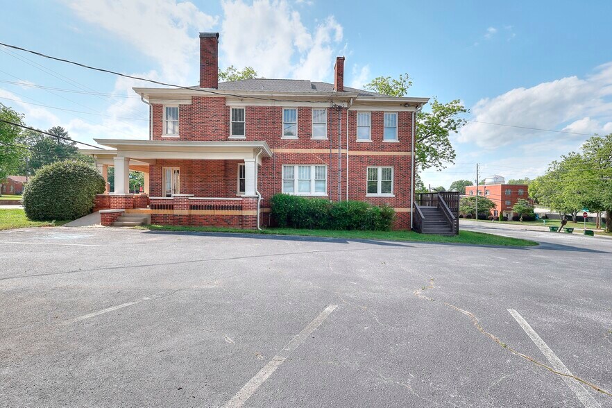 338 N Broad St, Monroe, GA à vendre - Photo de l’immeuble – Image 2 sur 50