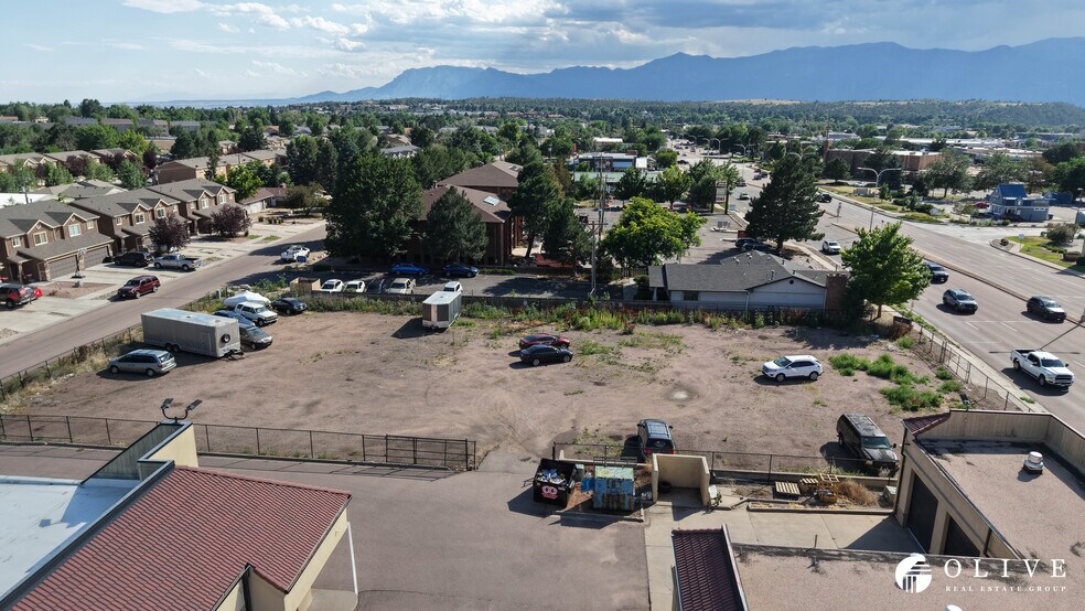 4335 Austin Bluffs Pky, Colorado Springs, CO à louer - Photo de l’immeuble – Image 2 sur 12