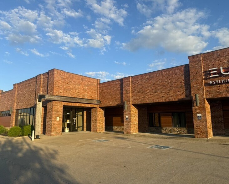 5540 N Farmer Branch Rd, Ozark, MO à louer - Photo de l’immeuble – Image 3 sur 13