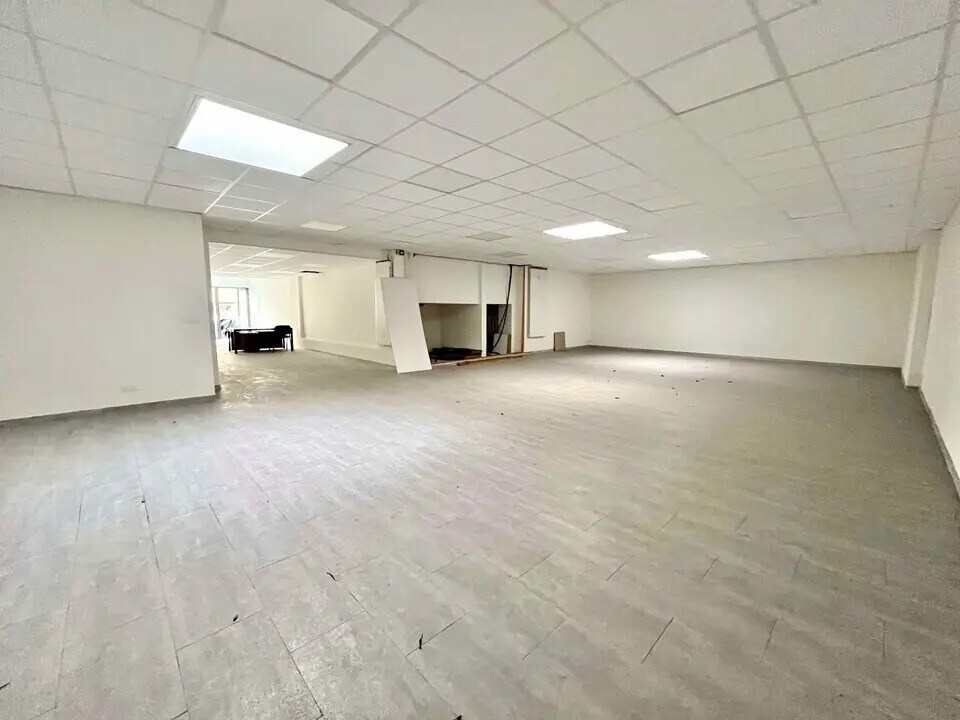 Local commercial dans Cannes à louer Photo intérieure– Image 1 sur 7