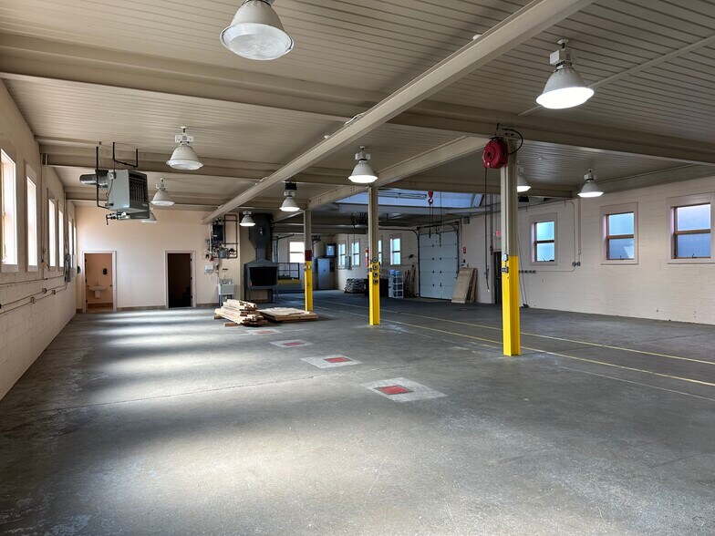 330 Fayette Ave, Mamaroneck, NY à louer - Photo de l’immeuble – Image 3 sur 5