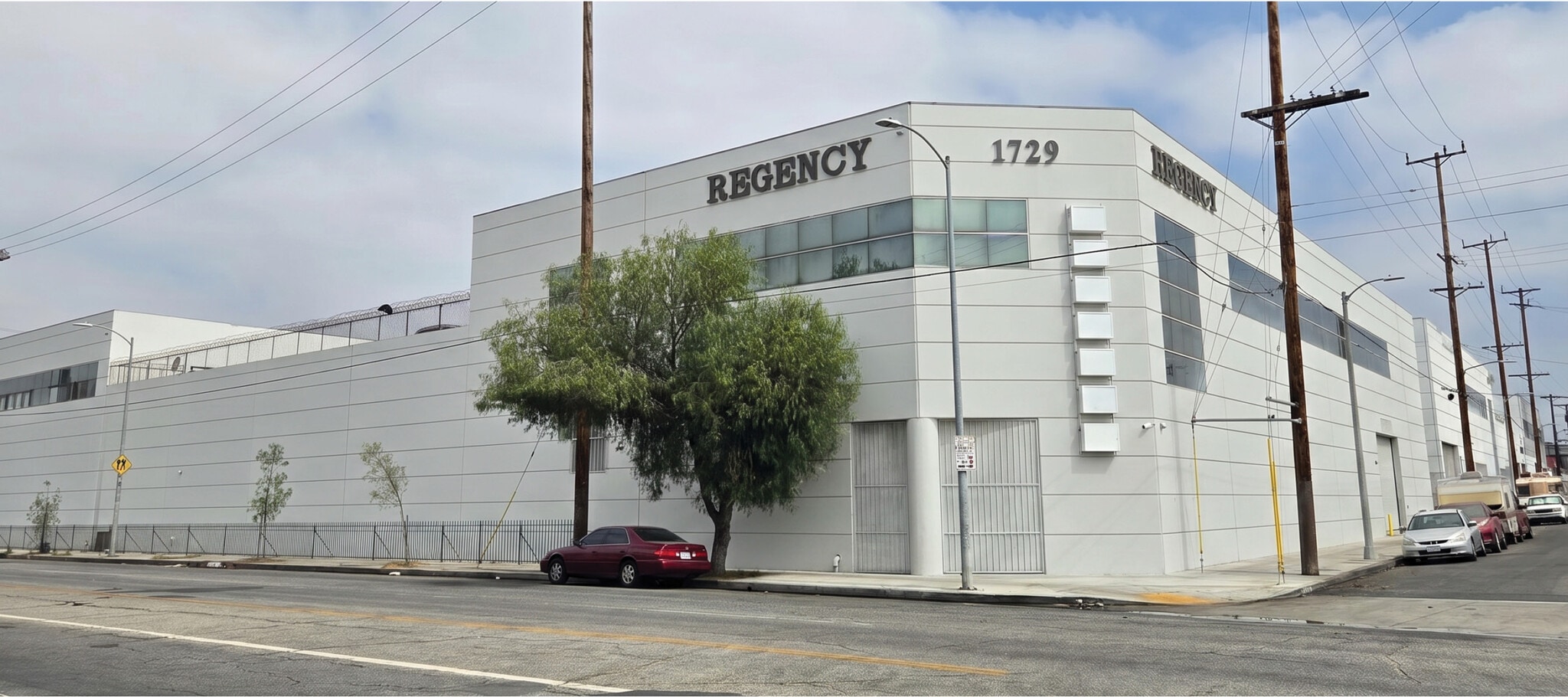 1729 E Washington Blvd, Los Angeles, CA à louer Photo de l’immeuble– Image 1 sur 1