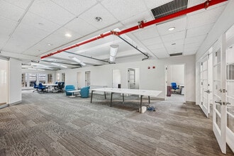 254 W 54th St, New York, NY à louer Photo intérieure– Image 2 sur 6