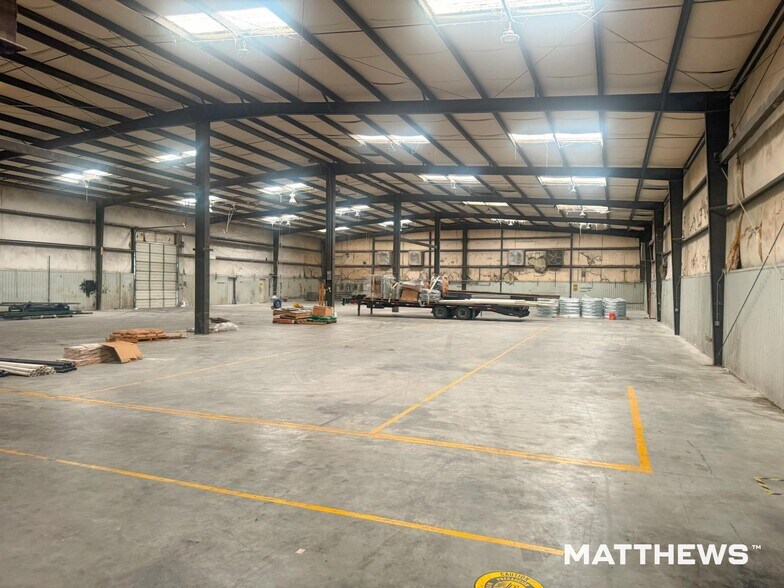 14025 Interdrive E, Houston, TX à louer - Photo de l’immeuble – Image 3 sur 4