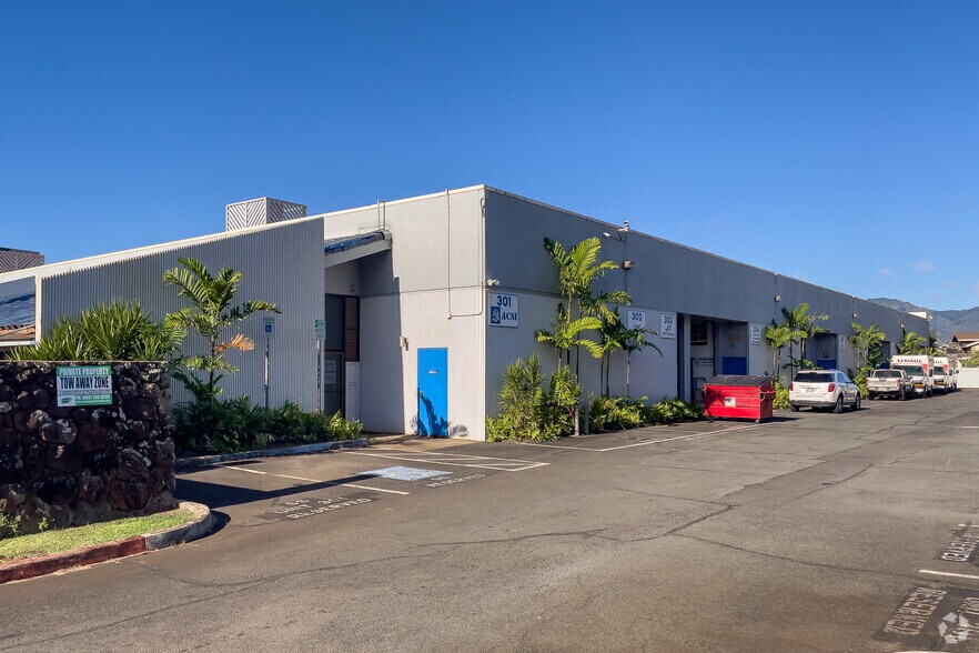 94-515 Ukee St, Waipahu, HI à vendre - Photo principale – Image 1 sur 20