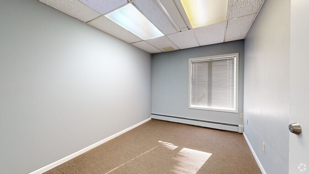 25701 N Lakeland Blvd, Cleveland, OH à louer - Numérisation 3D Matterport – Image 2 sur 28