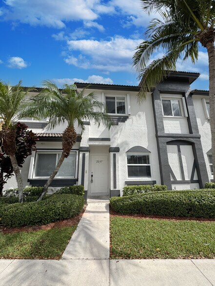 1925 Palm Dr, Homestead, FL à vendre - Photo de l’immeuble – Image 2 sur 10