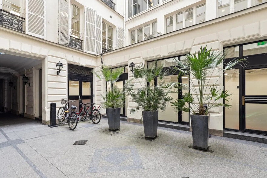 Bureau dans Paris à louer - Photo de l’immeuble – Image 2 sur 8