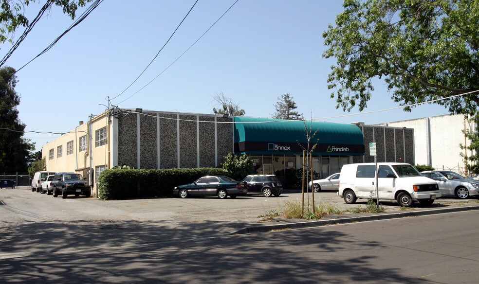 960-970 O'Brien Dr, Menlo Park, CA à louer - Photo de l’immeuble – Image 2 sur 5