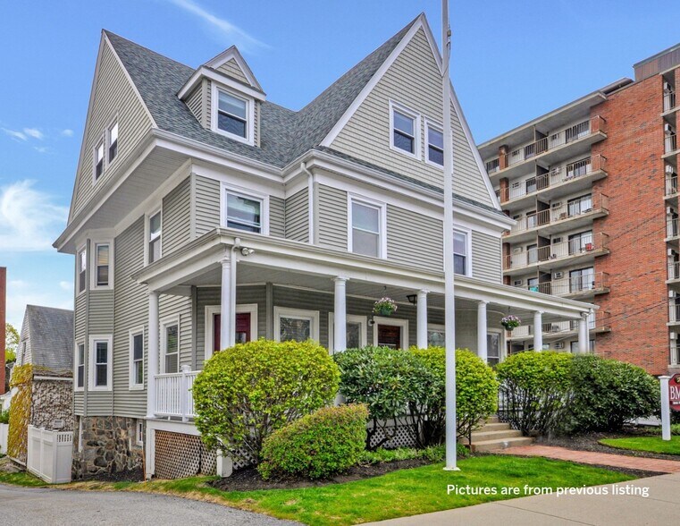 376 Massachusetts Ave, Arlington, MA à vendre - Photo de l’immeuble – Image 1 sur 19