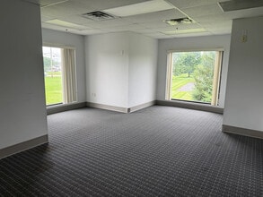 11085 Montgomery Rd, Montgomery, OH à louer Photo intérieure– Image 1 sur 3