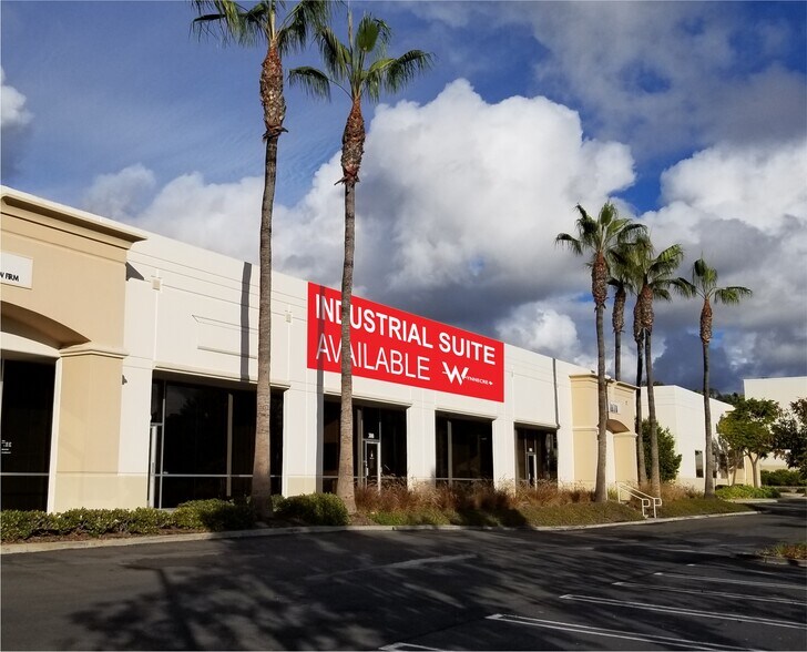 1221 Puerta Del Sol, San Clemente, CA à louer - Photo de l’immeuble – Image 1 sur 8