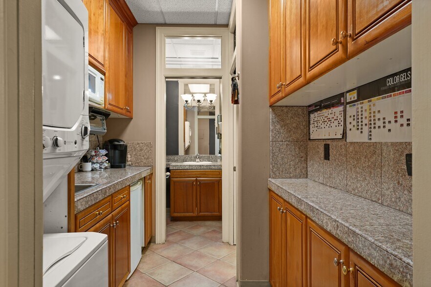 101 Gregory Ln, Pleasant Hill, CA à vendre - Photo de l’immeuble – Image 3 sur 31