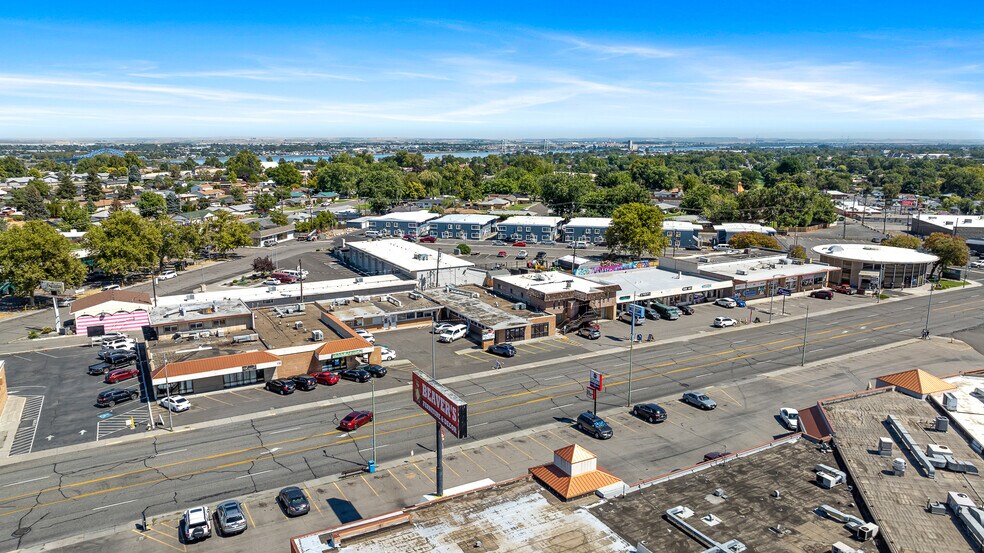 Kennewick Village portefeuille de 7 biens à vendre sur LoopNet.fr - Photo de l’immeuble – Image 3 sur 5