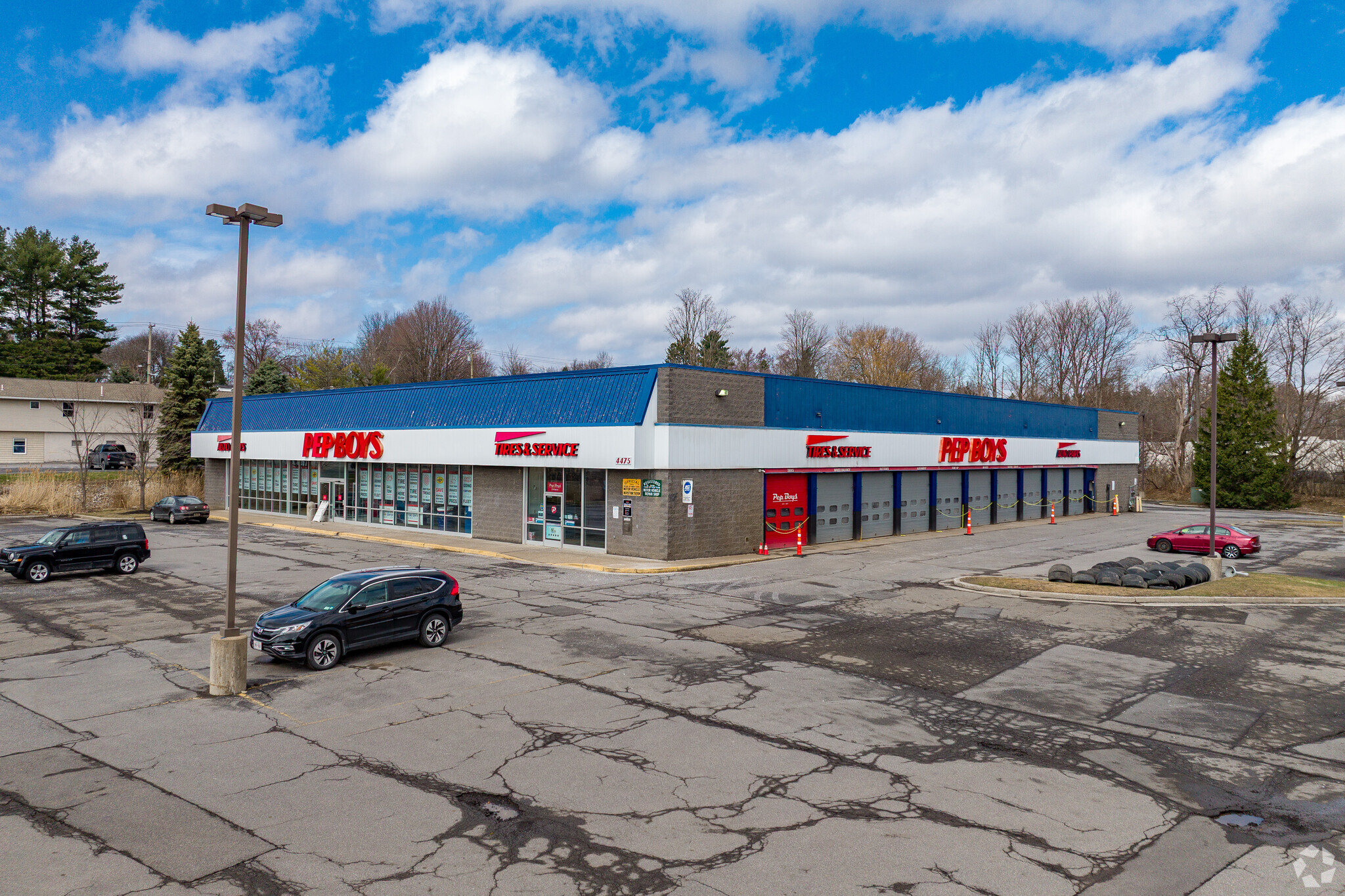4475 Commercial Dr, New Hartford, NY à louer Photo principale– Image 1 sur 6