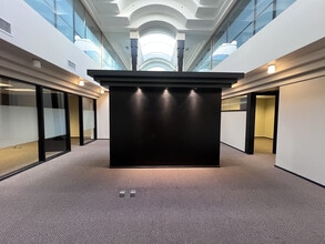 100 B St, Santa Rosa, CA à louer Photo intérieure– Image 1 sur 2