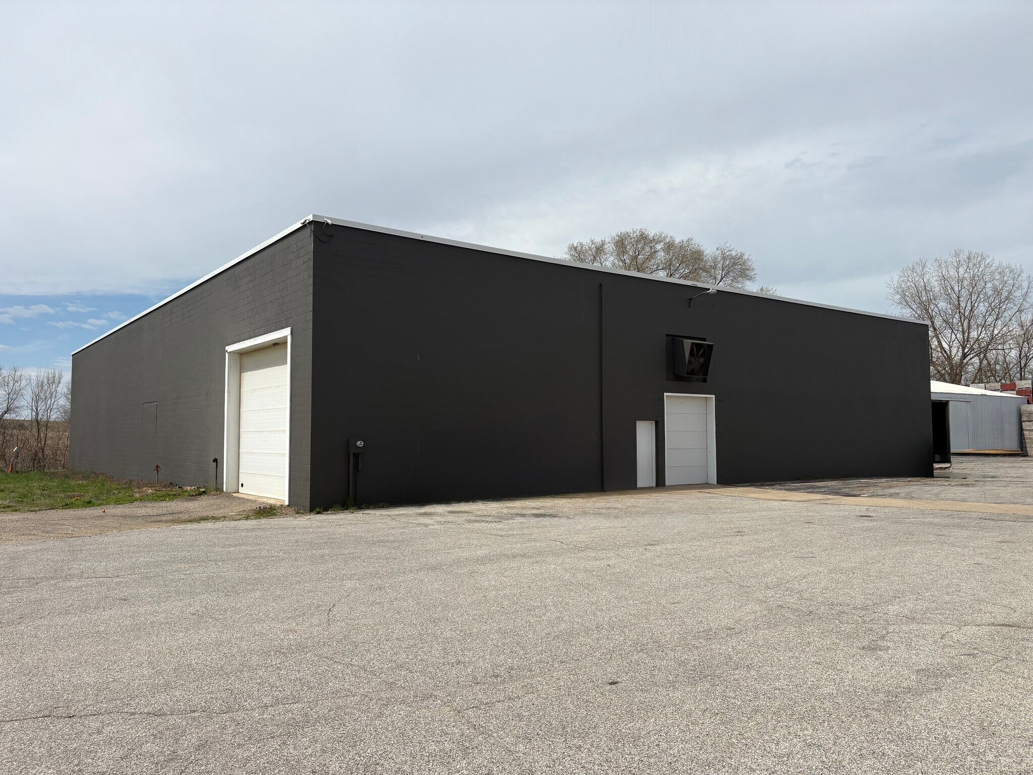7200 Linn St, Eau Claire, MI à louer Photo principale– Image 1 sur 10