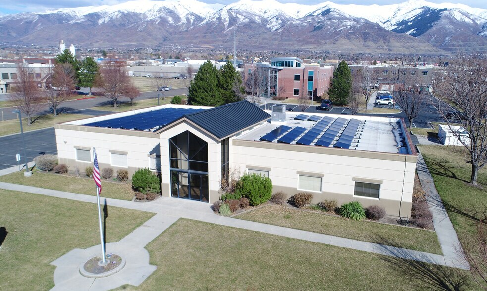 280 N Kays Dr, Kaysville, UT à louer - Photo de l’immeuble – Image 2 sur 8