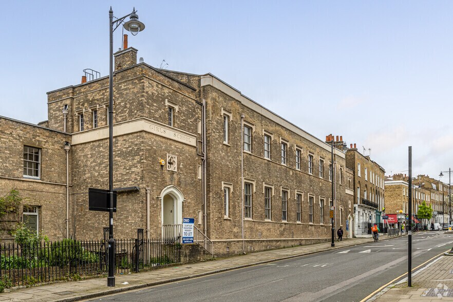 25 Amwell St, Londres à vendre - Photo de l’immeuble – Image 2 sur 4