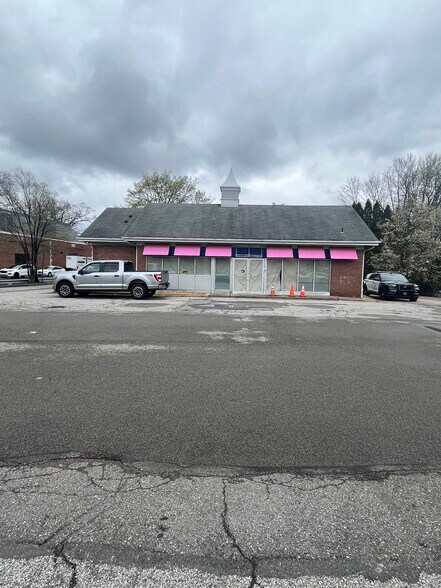 1102 Perry Hwy, Pittsburgh, PA à louer - Photo de l’immeuble – Image 1 sur 12