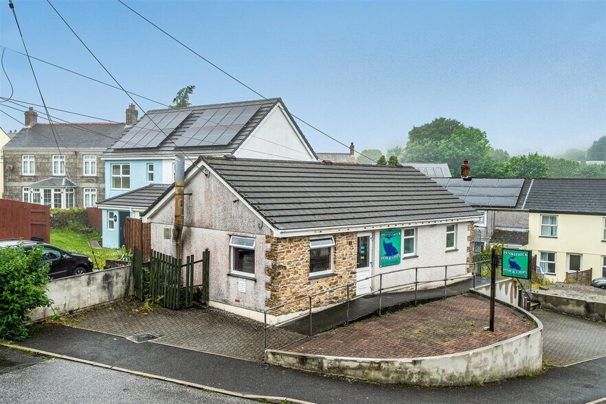 Penwithick Rd, Penwithick à vendre - Photo de l’immeuble – Image 3 sur 9