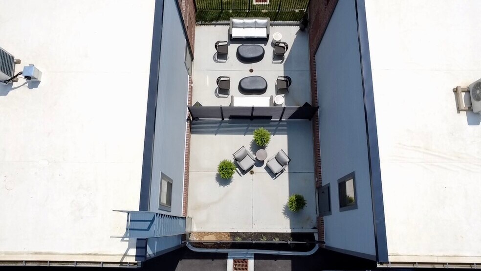 4477 34th Ave, Cincinnati, OH à louer - Photo de l’immeuble – Image 3 sur 20