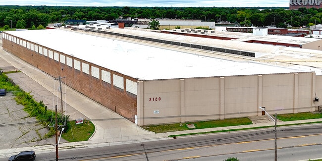 Plus de détails pour 2120 S Washington Ave, Lansing, MI - Industriel/Logistique aux enchères