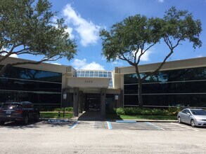 2240 Belleair Rd, Clearwater, FL à louer Photo intérieure– Image 2 sur 19
