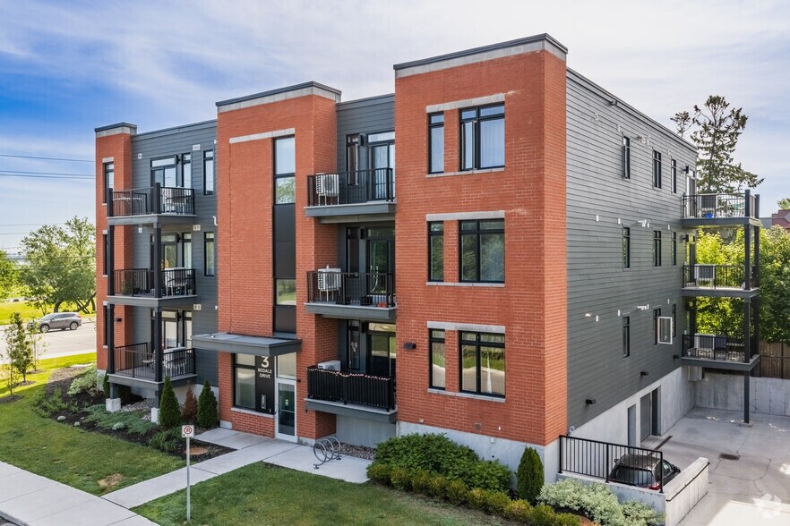 3 Bedale Dr, Ottawa, ON à vendre - Photo de l’immeuble – Image 2 sur 5