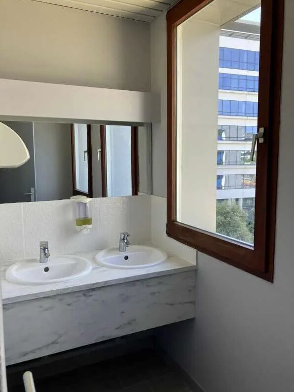 Bureau dans Colombes à louer Photo intérieure– Image 1 sur 2