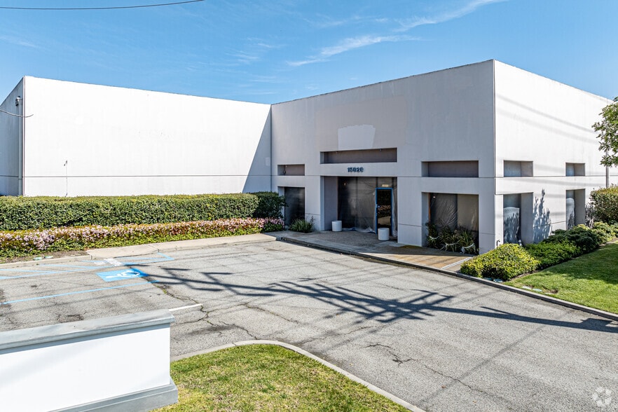 15020 Desman Rd, La Mirada, CA à vendre - Photo principale – Image 1 sur 13