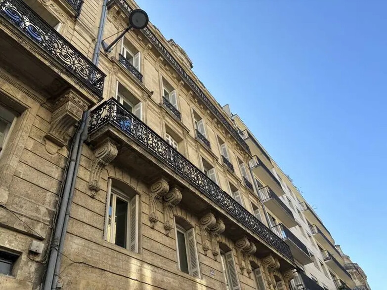 Bureau dans Bordeaux à vendre - Photo de l’immeuble – Image 2 sur 11